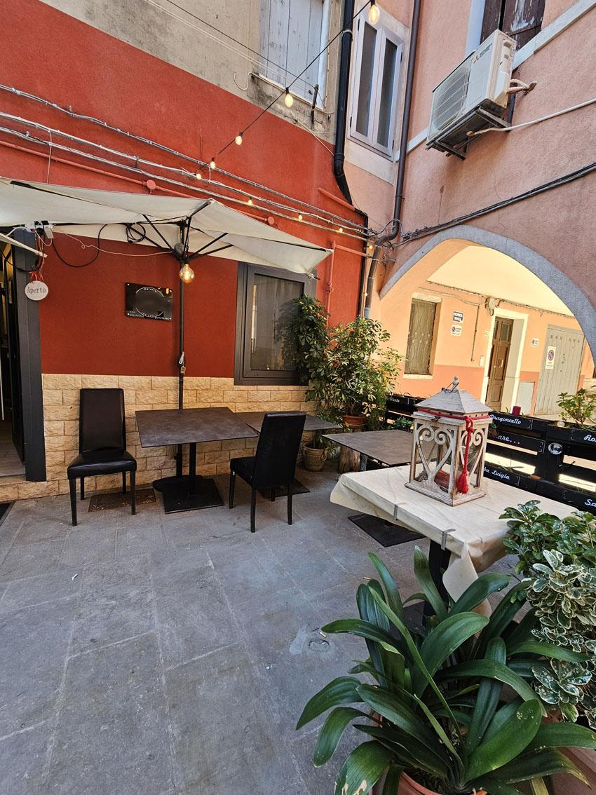 VENDESI BACCARO IN CENTRO STORICO A CHIOGGIA