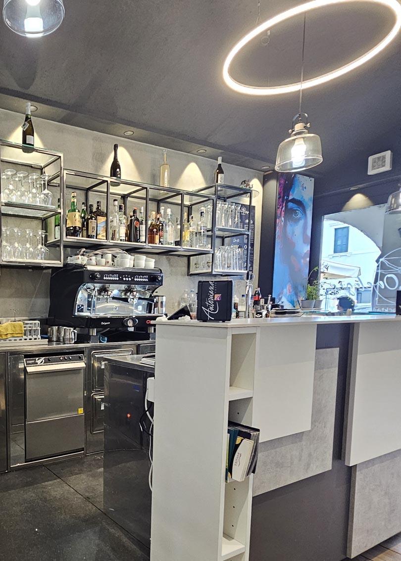 ATTIVITA' DI BAR BEN AVVIATA IN CORSO DEL POPOLO A CHIOGGIA