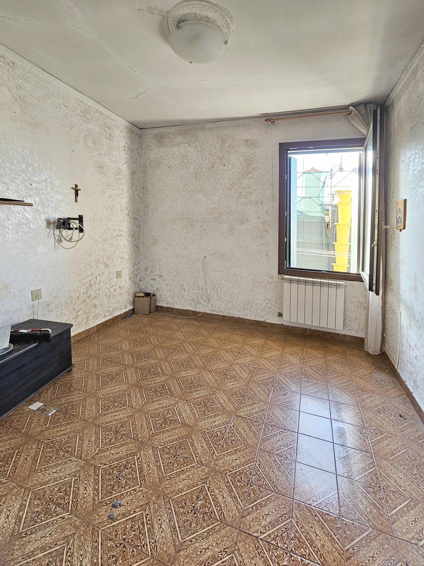 CASA IN CENTRO A SOTTOMARINA  A DUE PASSI DAL MARE, SU DUE UNITA IMMOBILIARI