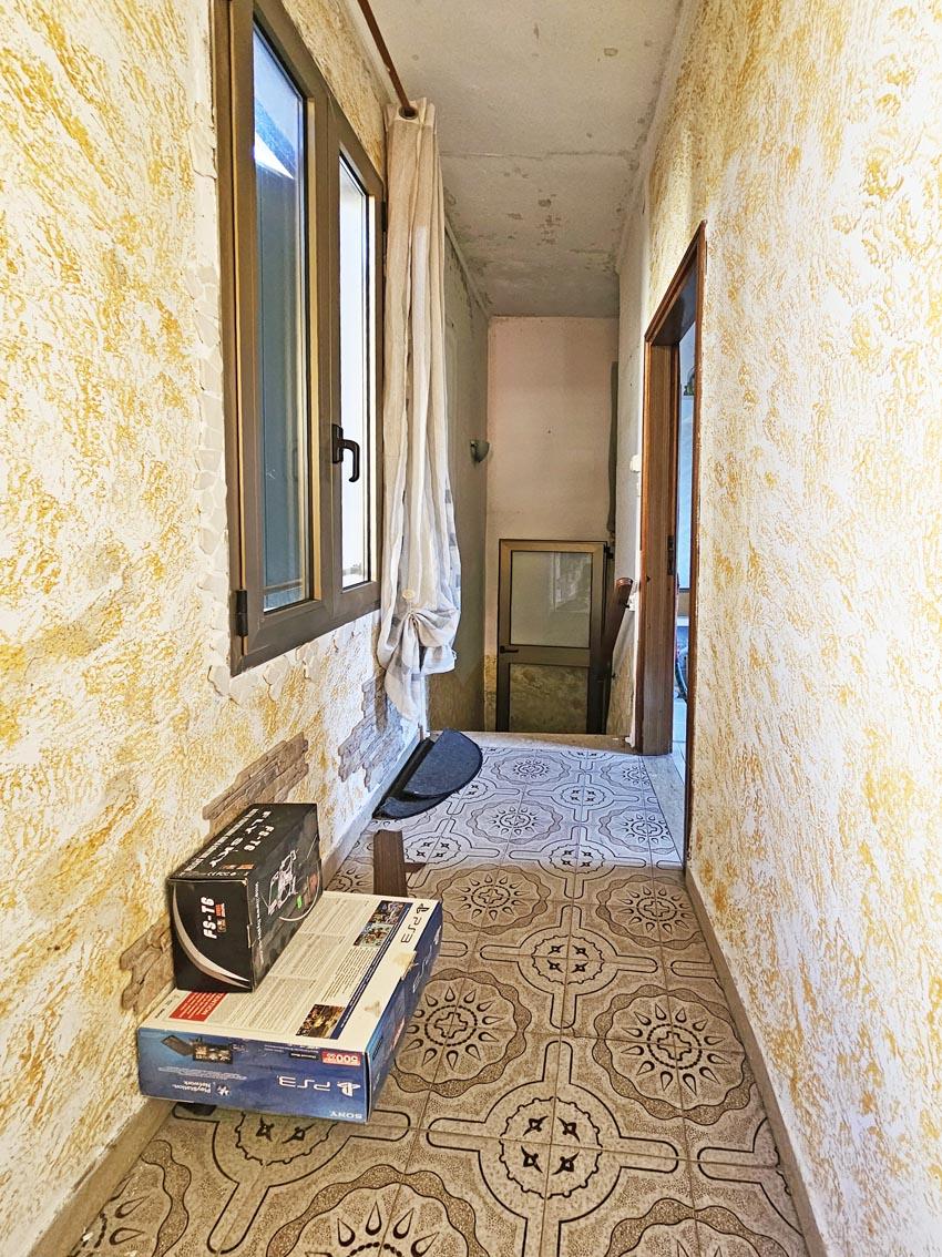 CASA IN CENTRO A SOTTOMARINA  A DUE PASSI DAL MARE, SU DUE UNITA IMMOBILIARI