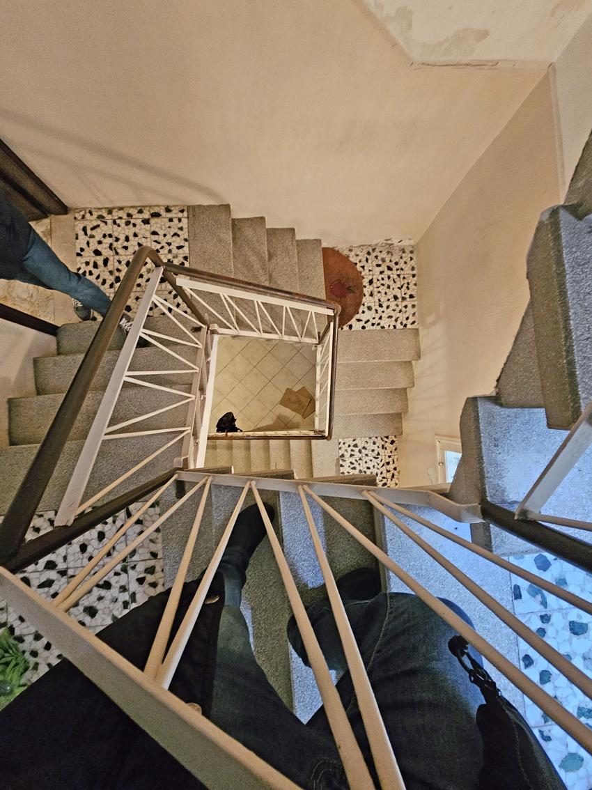 CHIOGGIA, CASA CON PIU' UNITA' CON GARAGE E CORTILE