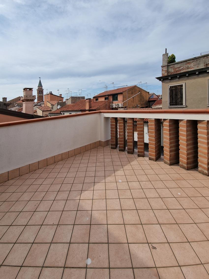 APPARTAMENTO CON TERRAZZA