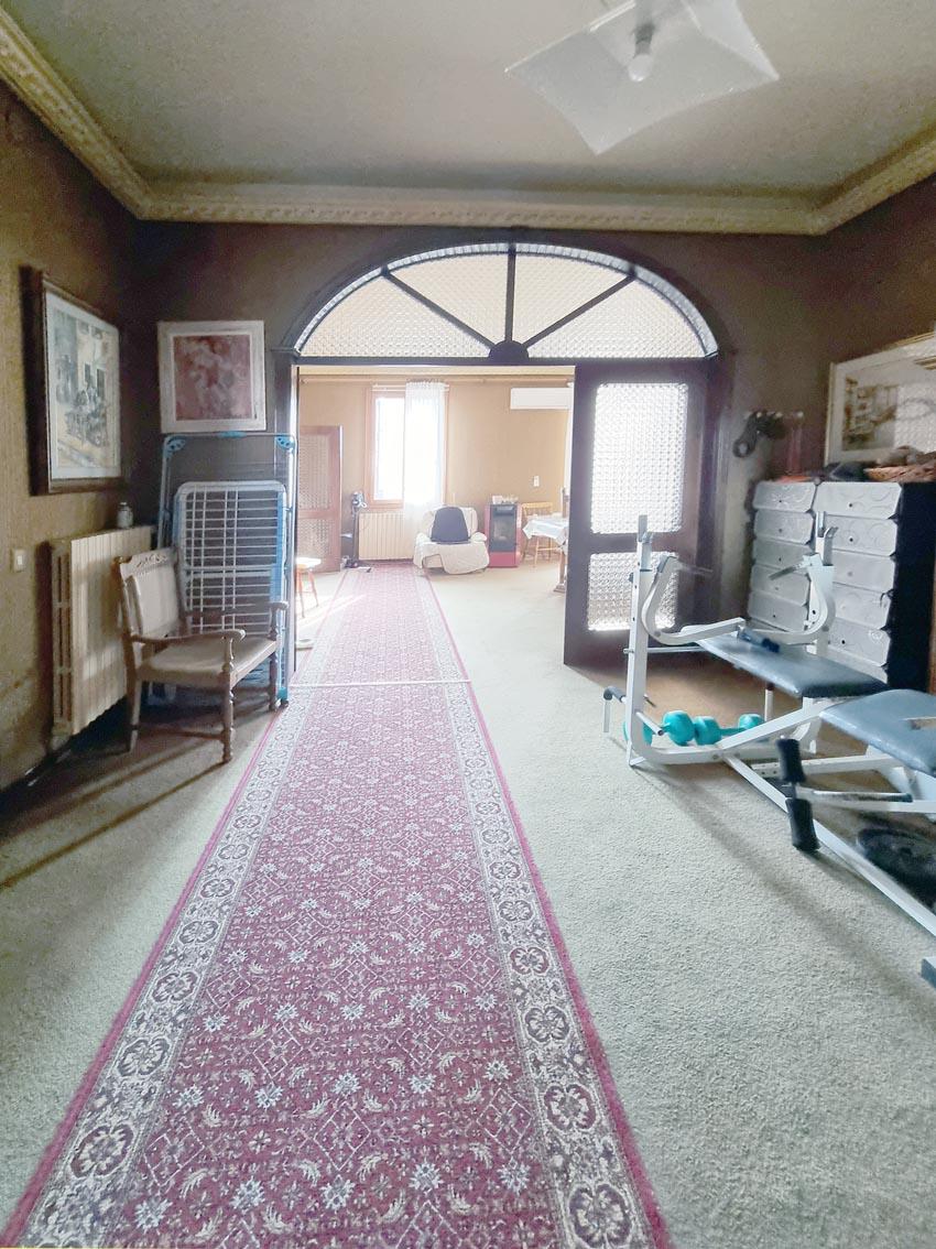 CHIOGGIA PICCOLO COMPLESSO RESIDENZIALE IN CENTRO STORICO CON POSTI AUTO