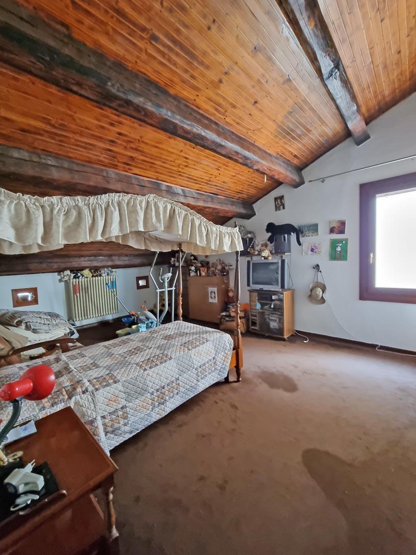 CHIOGGIA PICCOLO COMPLESSO RESIDENZIALE IN CENTRO STORICO CON POSTI AUTO