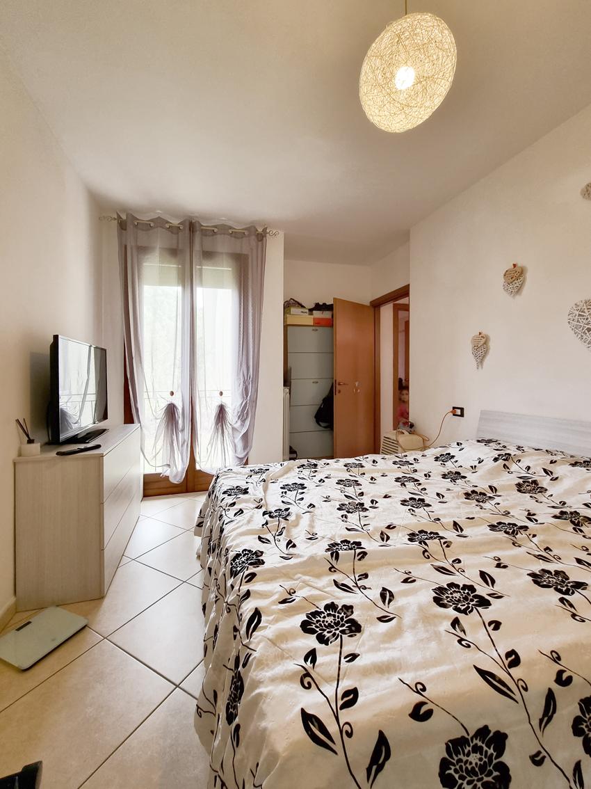CHIOGGIA TRA S.ANNA E SOTTOMARINA APPARTAMENTO CON GARAGE E CORTILE